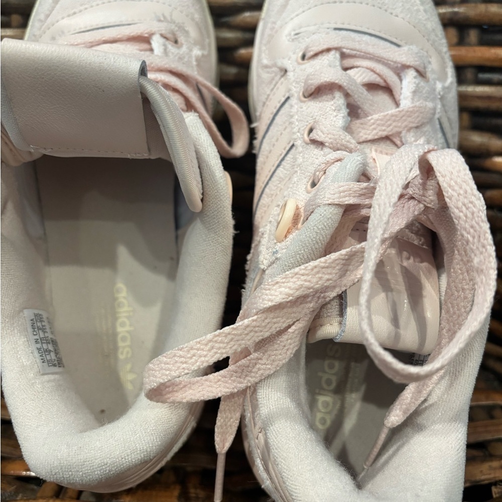 Adidas Rivalry Low Putty Light Pink in size 8.5 Great condition - Picture 7 of 10